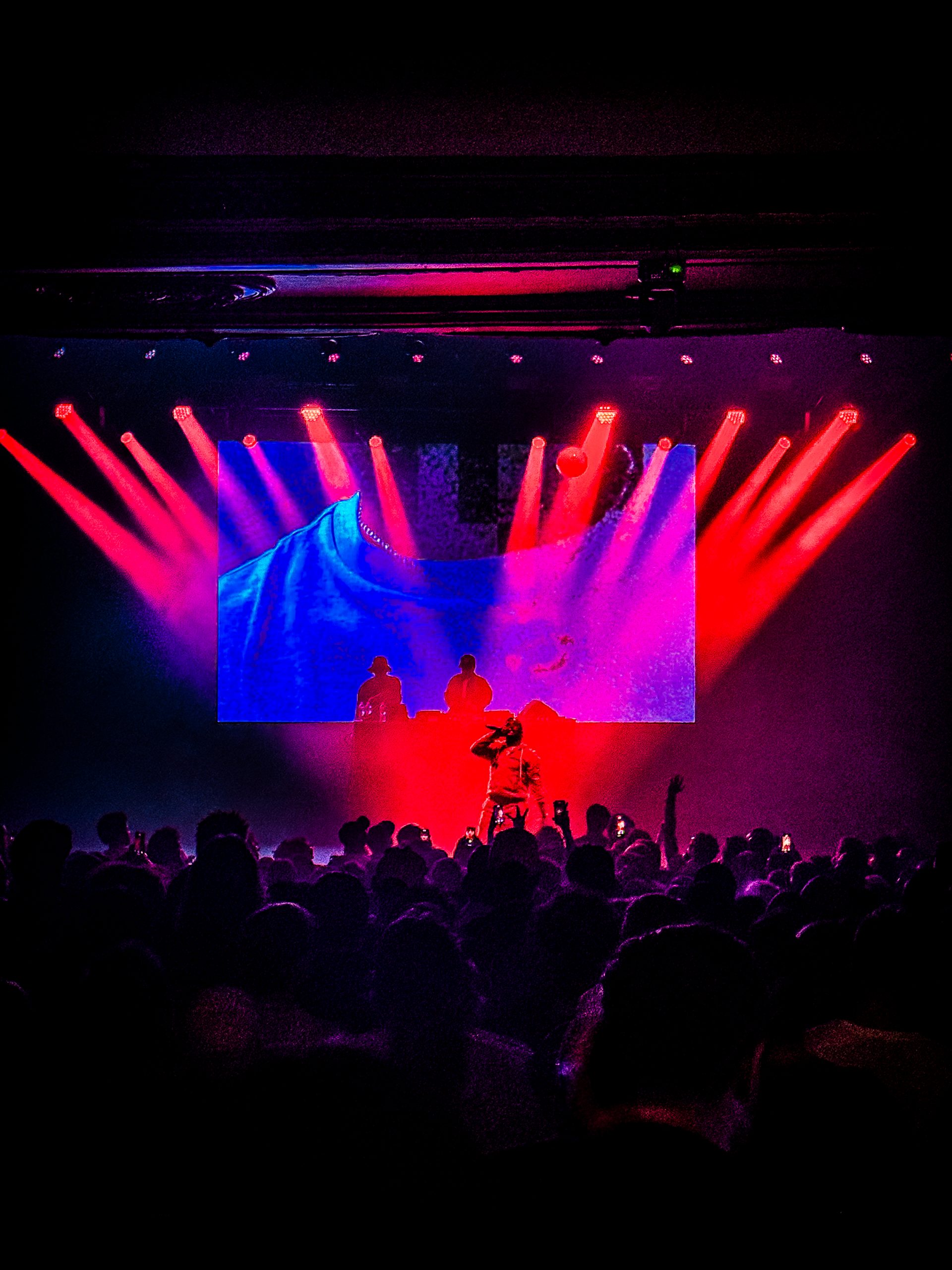 Best concert Ive ever been to, so happy i brought my camera to capture these moments.